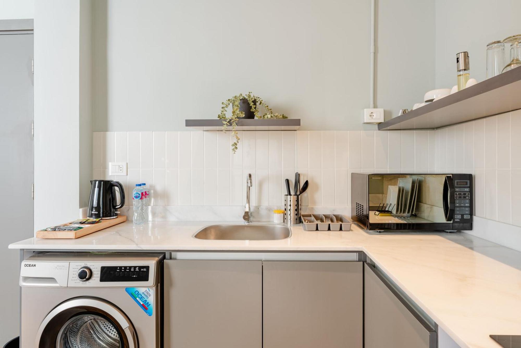 Grey L Studio Apartments Downtown Alexandria Menasce House Экстерьер фото