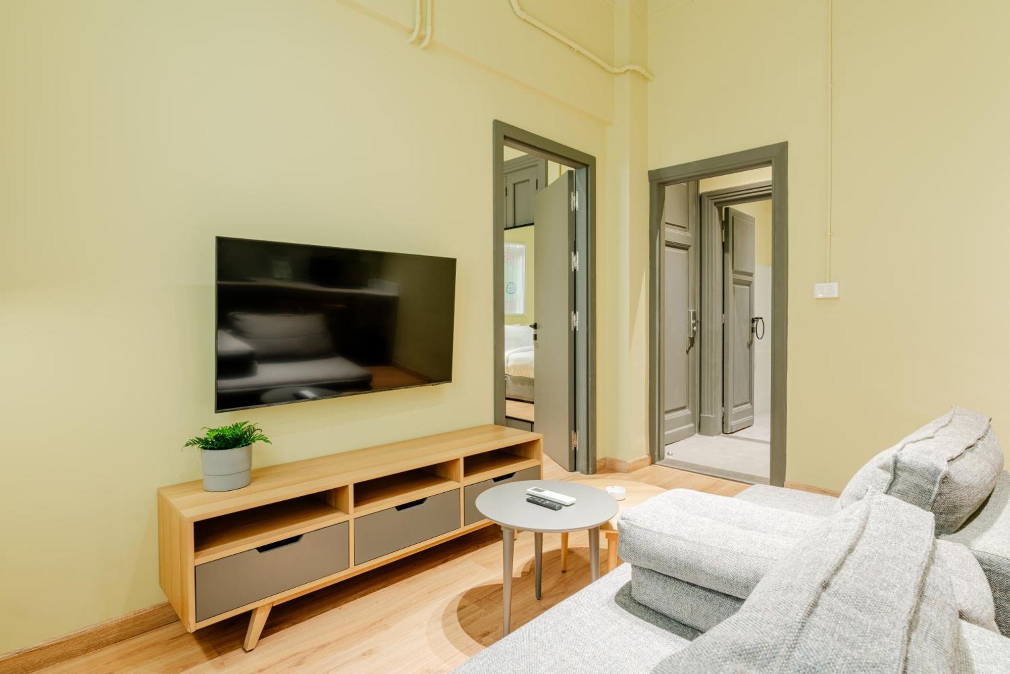 Grey L Studio Apartments Downtown Alexandria Menasce House Экстерьер фото