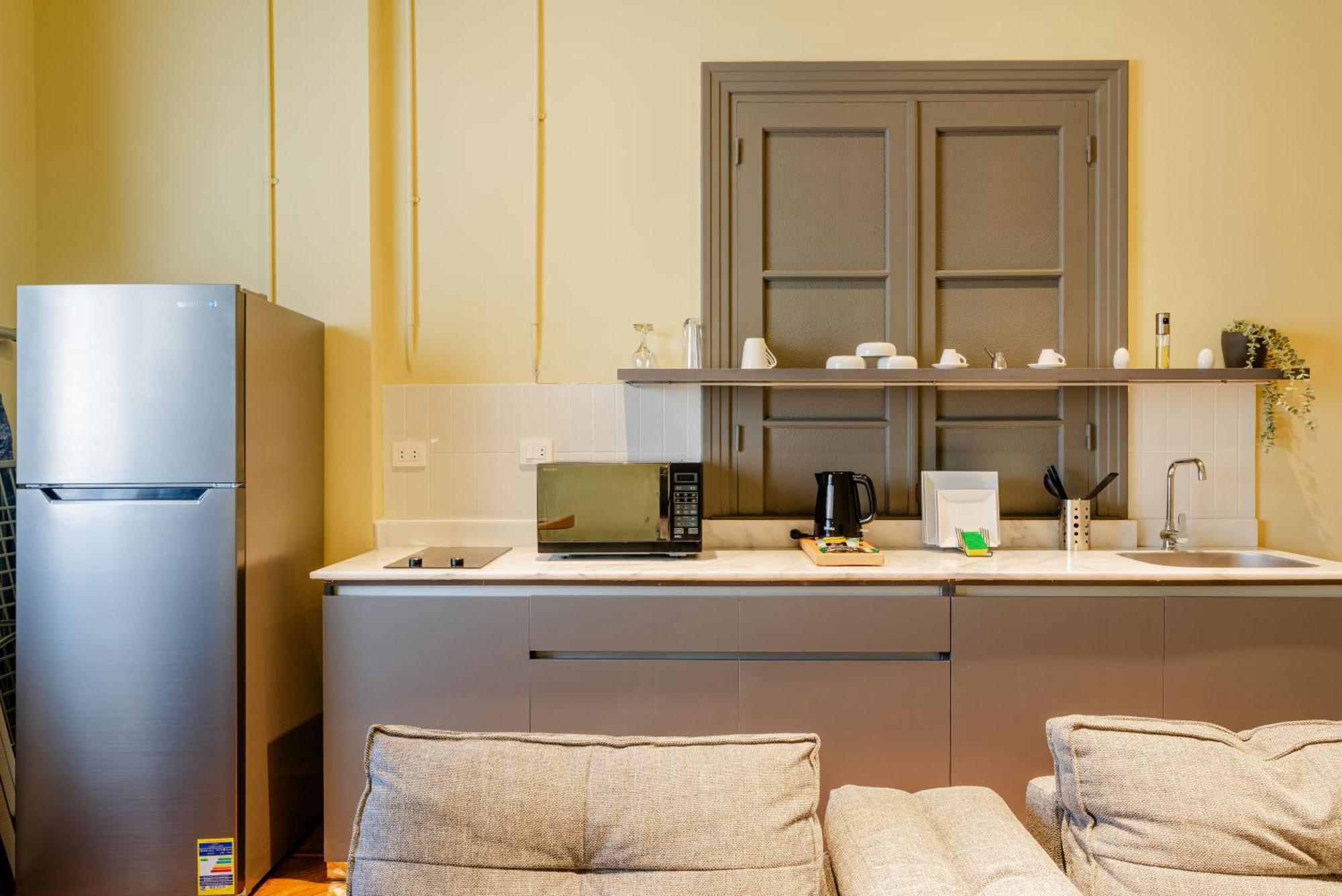 Grey L Studio Apartments Downtown Alexandria Menasce House Экстерьер фото