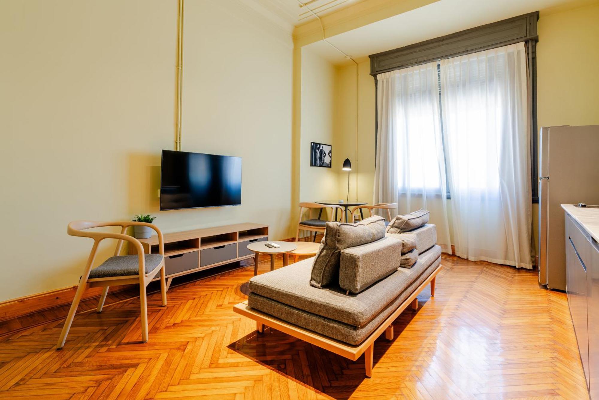 Grey L Studio Apartments Downtown Alexandria Menasce House Экстерьер фото