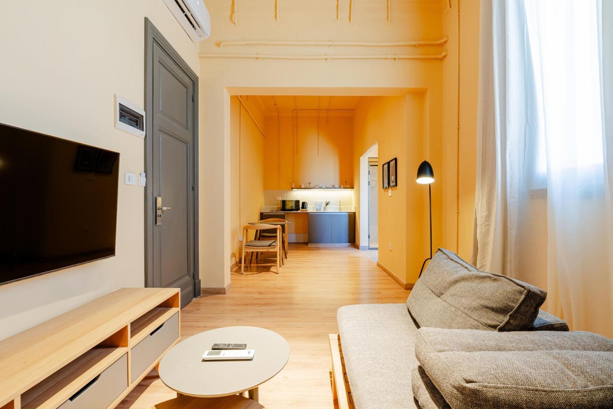 Grey L Studio Apartments Downtown Alexandria Menasce House Экстерьер фото